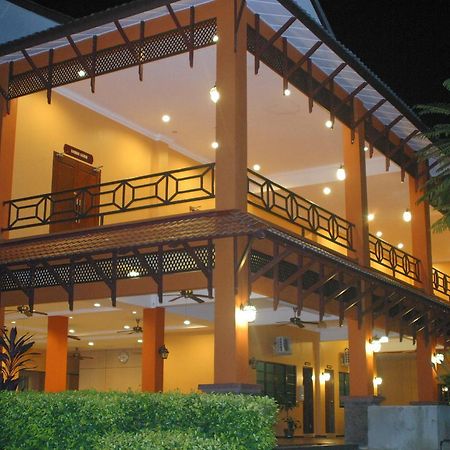 Tanjung Demong Beach Resort Kampung Kuala Besut Ngoại thất bức ảnh