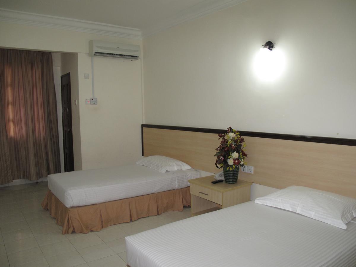 Tanjung Demong Beach Resort Kampung Kuala Besut Ngoại thất bức ảnh