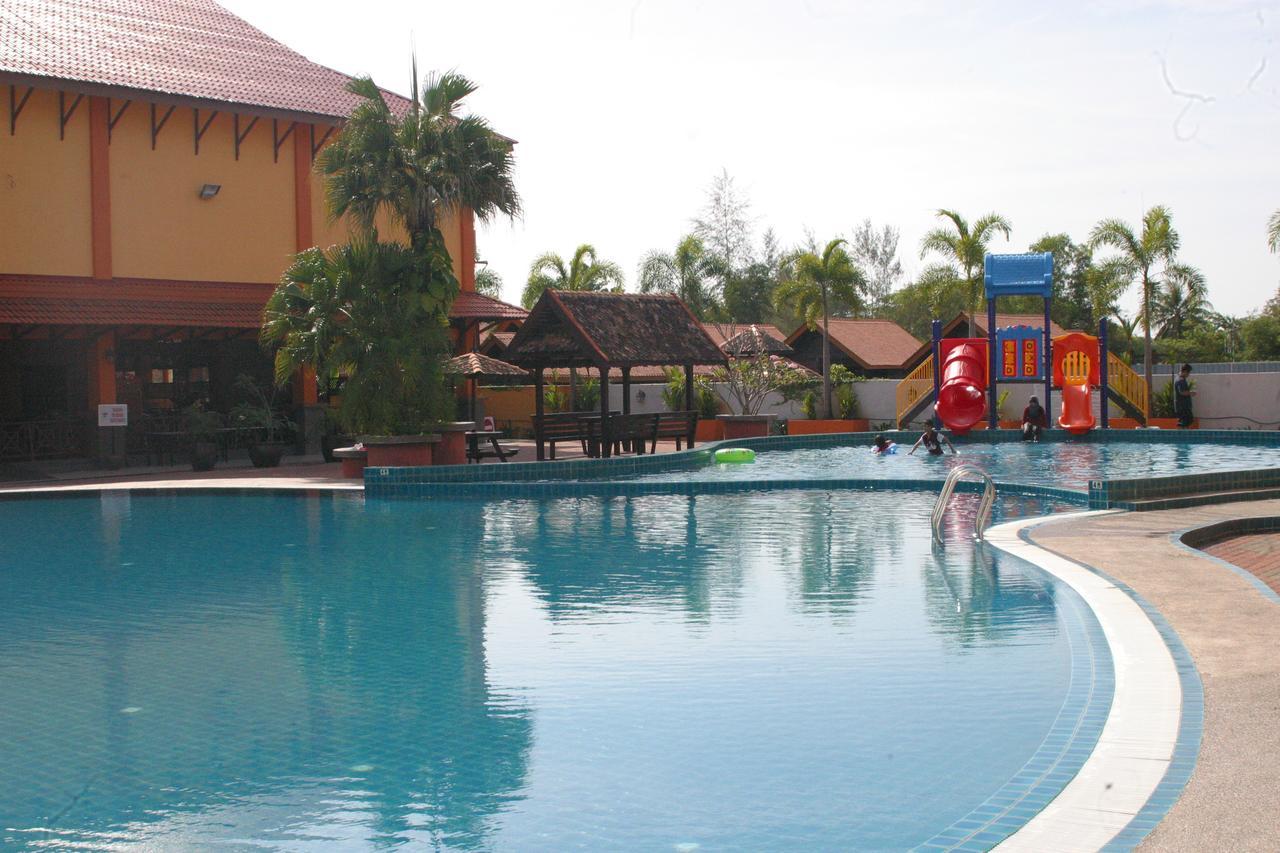 Tanjung Demong Beach Resort Kampung Kuala Besut Ngoại thất bức ảnh