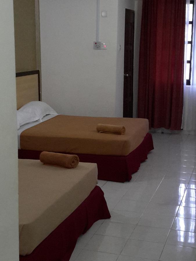 Tanjung Demong Beach Resort Kampung Kuala Besut Ngoại thất bức ảnh