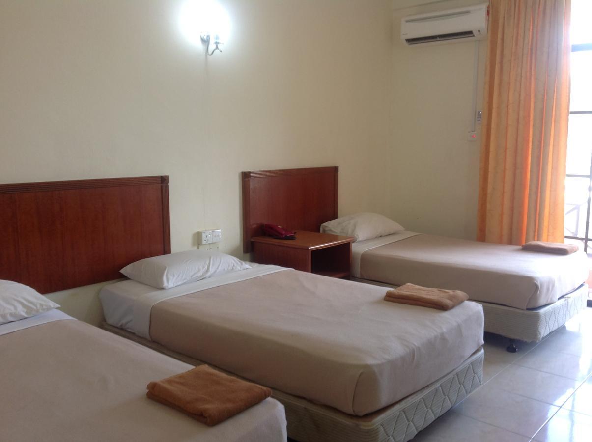 Tanjung Demong Beach Resort Kampung Kuala Besut Ngoại thất bức ảnh
